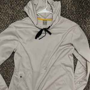 Men’s lightweight athletic sweatshirt